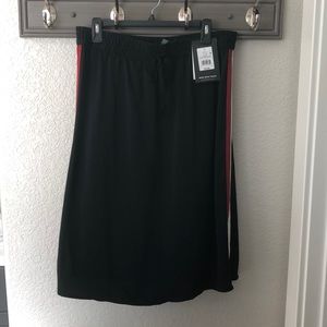 NWT M Skirt